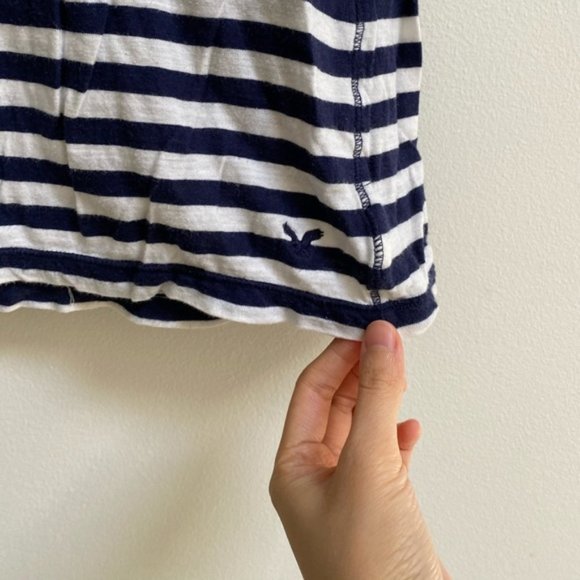 AEO V-Neck Striped Tee - Picture 4 of 5